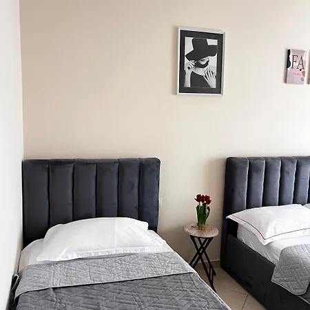Apartment Ajlin's Lungomare Vlore