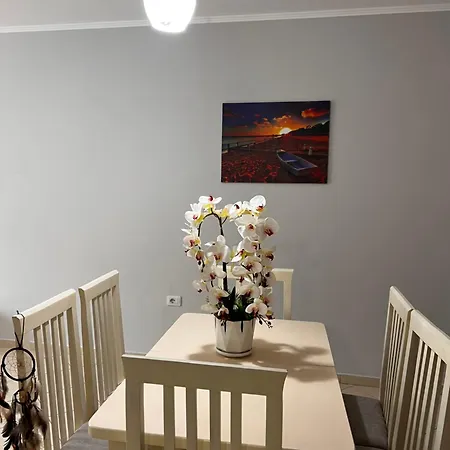 Ajlin's Lungomare * Vlorë